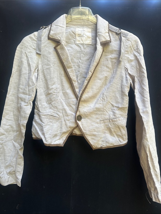 Free People Jackets & Blazers - Free People Lightweight textured cropped jacket